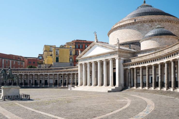 Piazza del Plebiscito Napoli