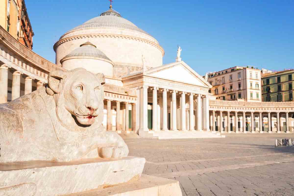 itinerario a piedi per Napoli