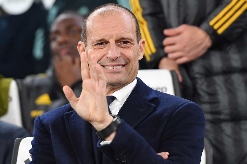 Allegri nuova fiamma scatti con lei