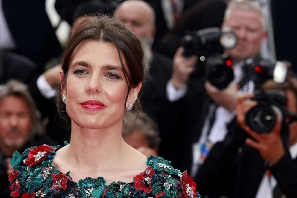 Charlotte Casiraghi look