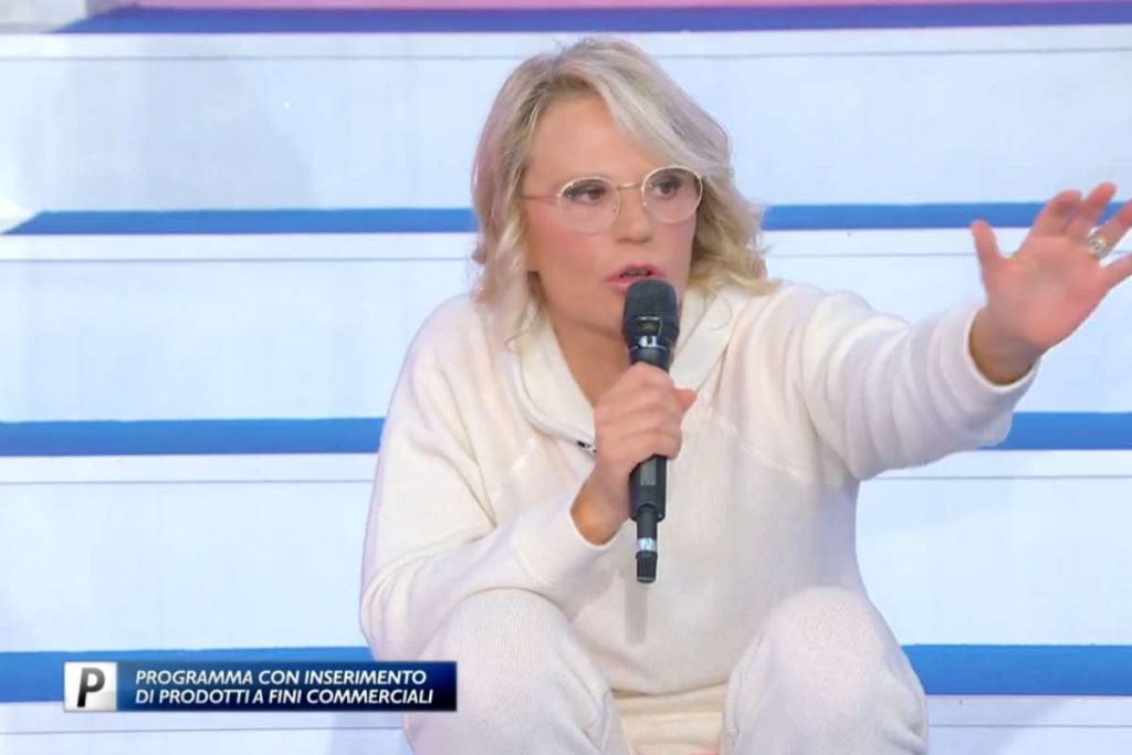 Uomini e Donne Maria De Filippi costretta ad intervenire di nuovo