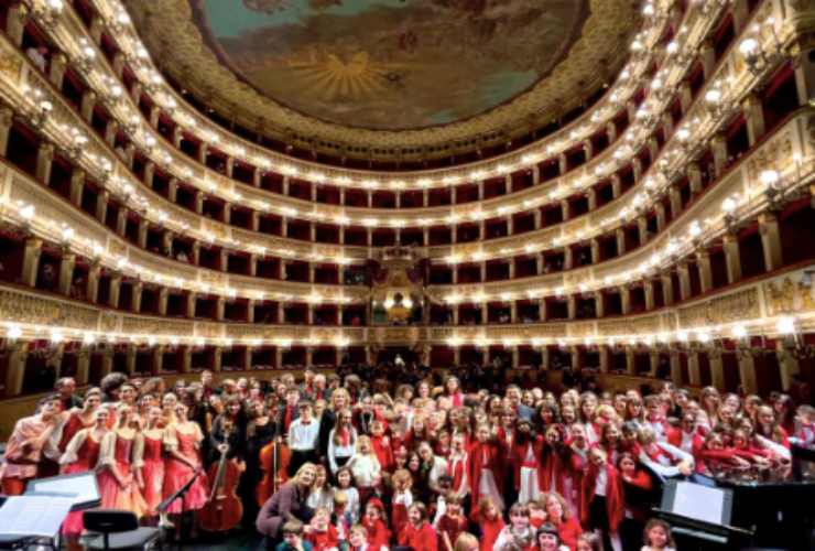 Il teatro più famoso d'Italia assume per la nuova stagione