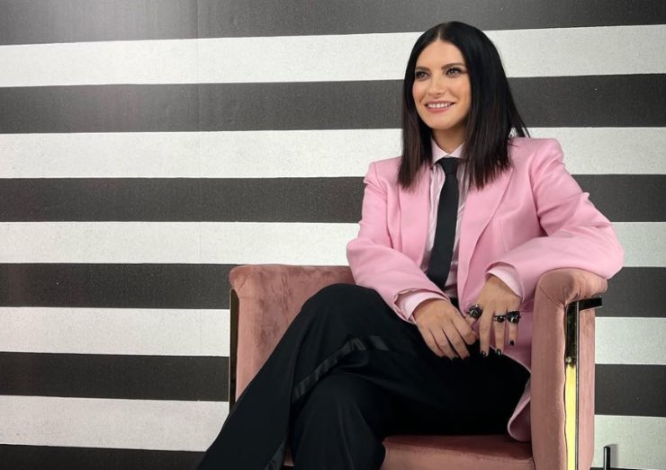 Dopo cinque anni Laura Pausini torna nei negozi di dischi: "Mi dicevano che..."