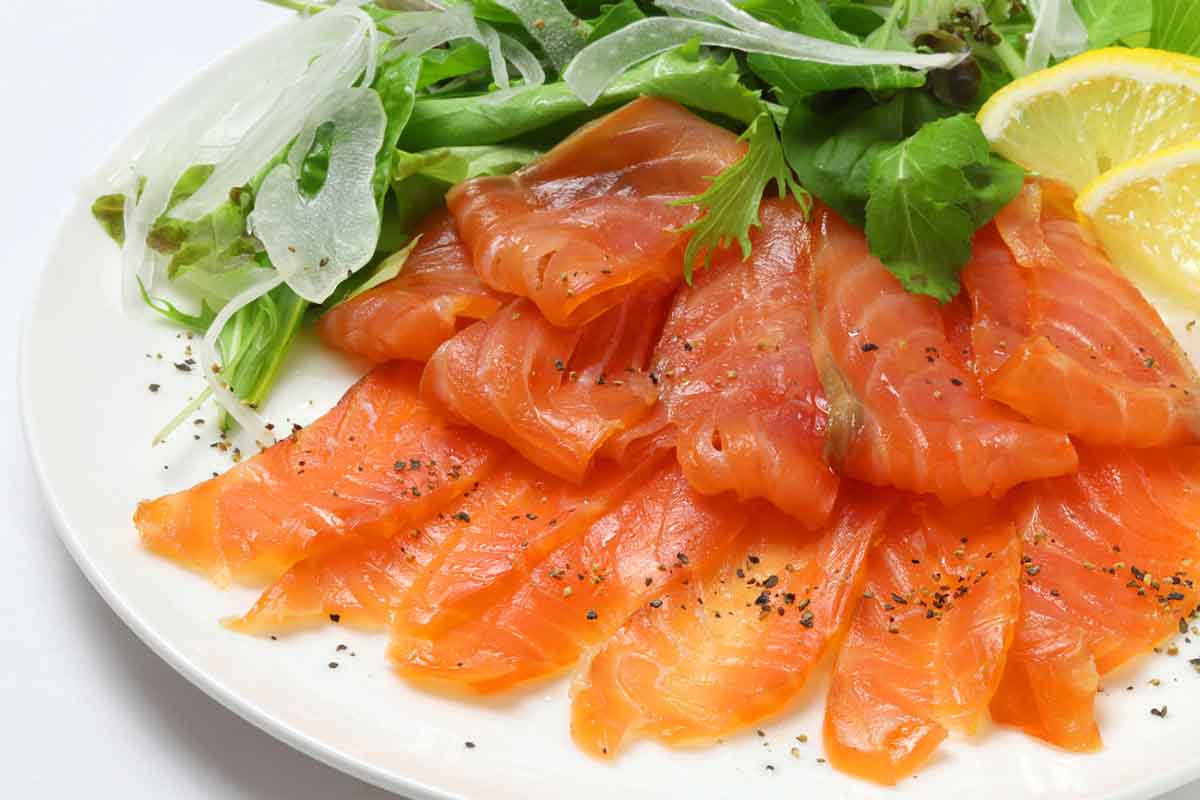 Salmone marinato tipico napoletano per un antipasto delizioso