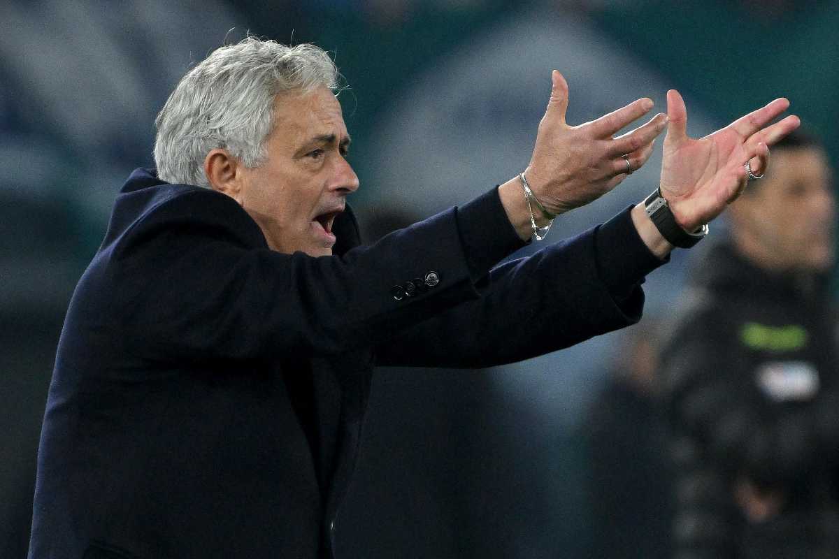 Roma, esonerato Mourinho: il comunicato del club