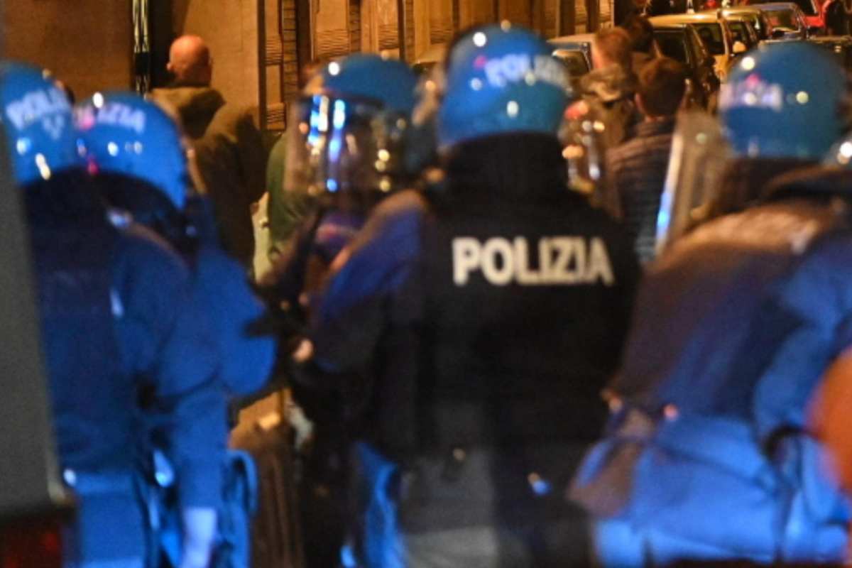 Scattano numerosi arresti