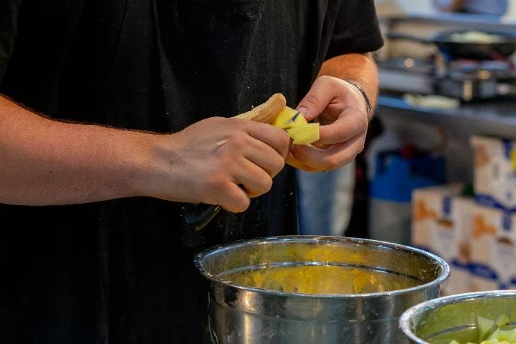 Utilizzare l’acqua di patate per pulire