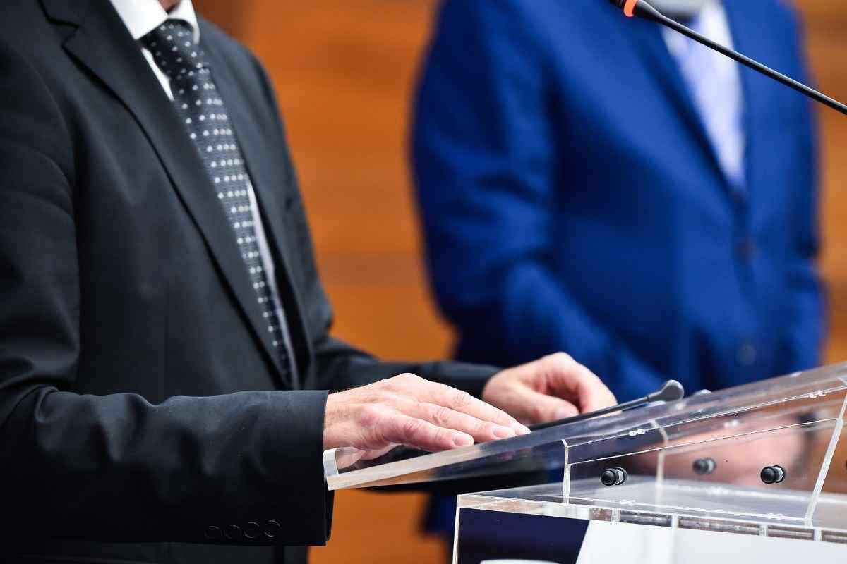 politico esordi in tv 