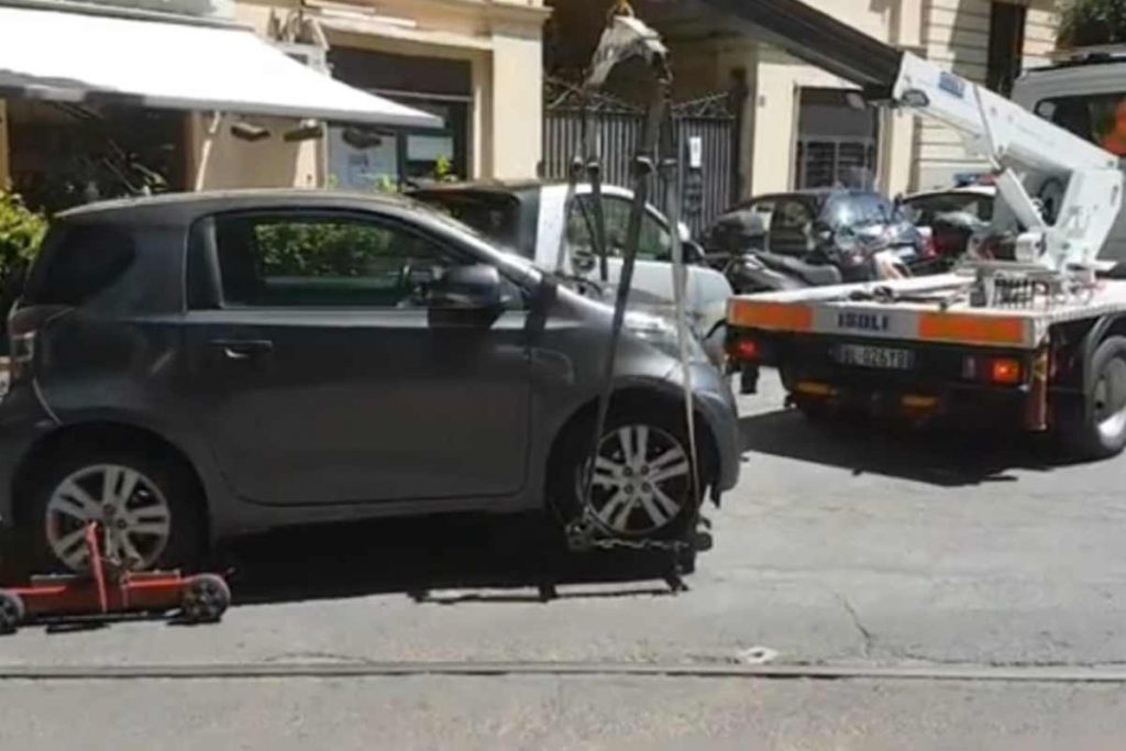 Vigili e polizia in azione