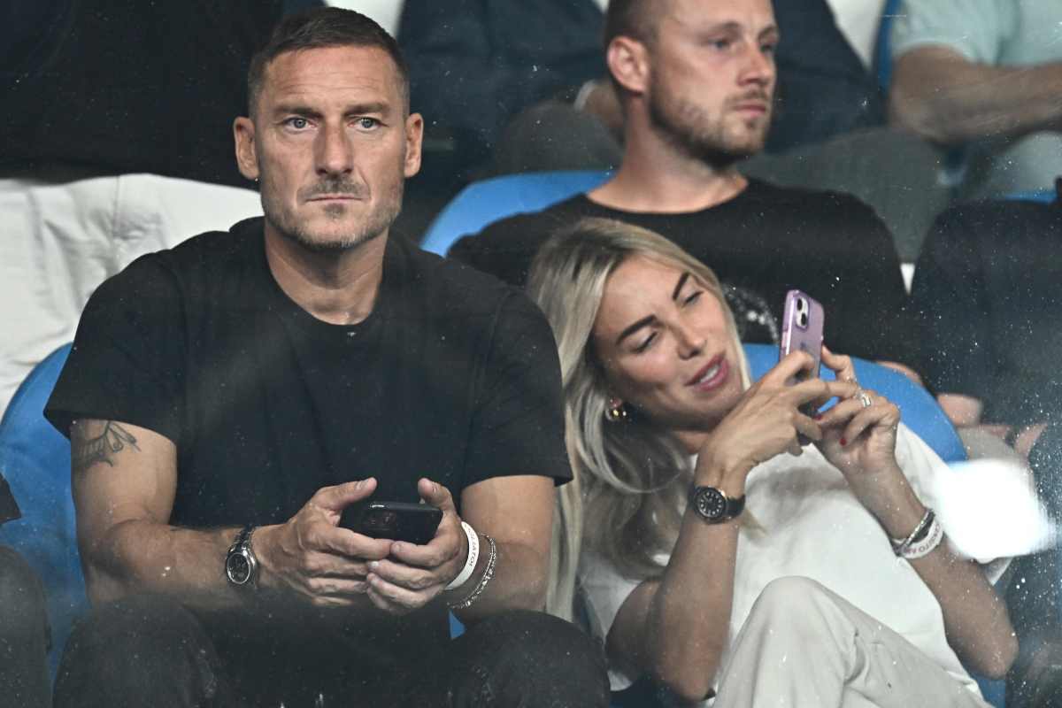 Francesco Totti regalo esclusivo Noemi