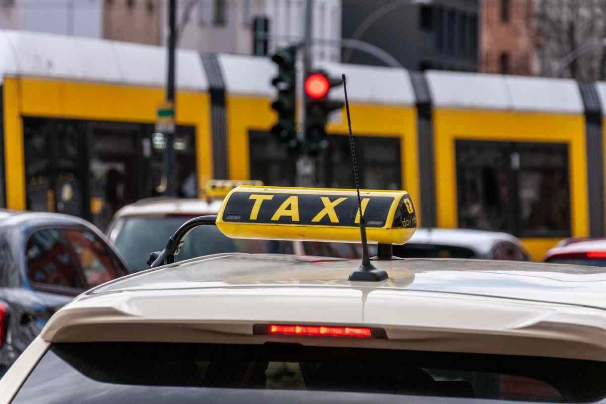 Taxi