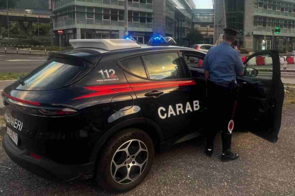 Spaccio a Napoli: i carabinieri arrestano un 17enne