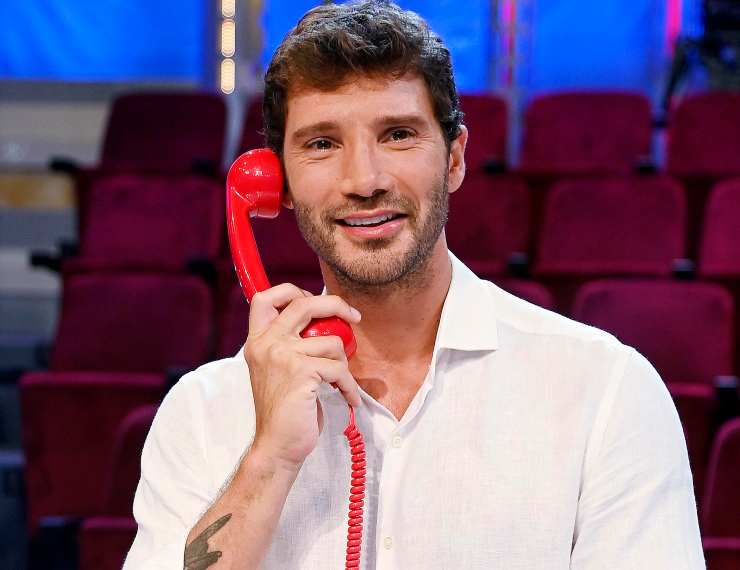 Affari Tuoi Stefano de Martino cosa è successo