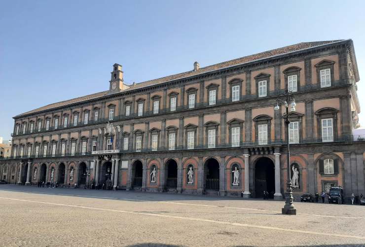 Nuova vista sul golfo di Napoli come accedere