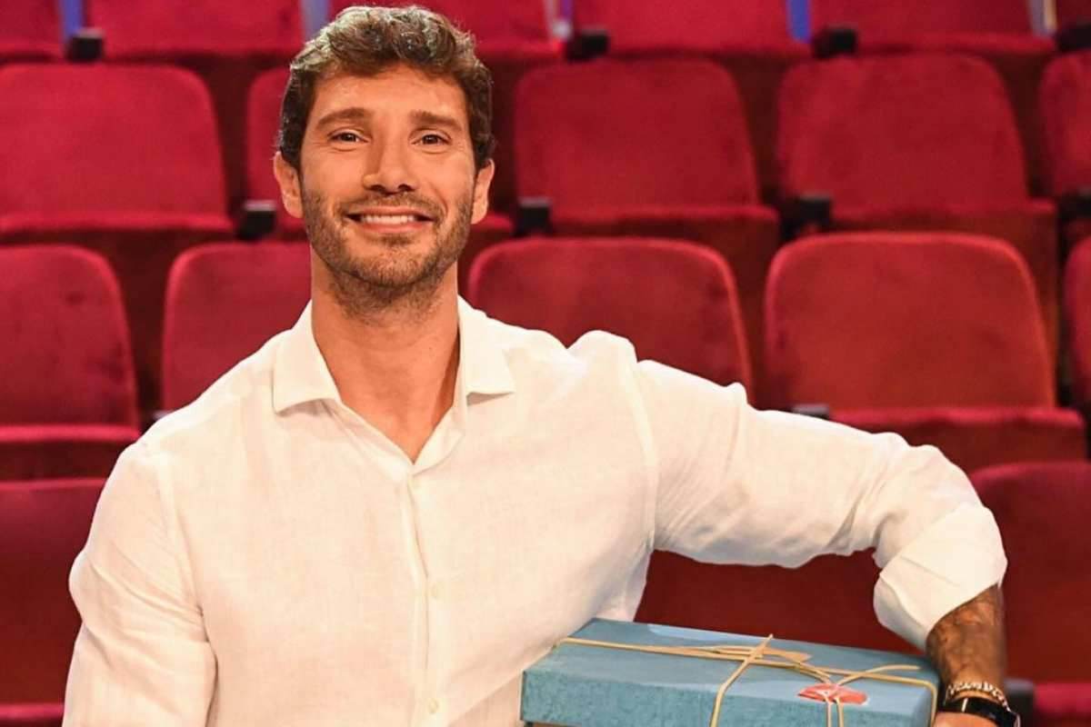 Come partecipare a Affari Tuoi 2024? Ora c'è Stefano De Martino