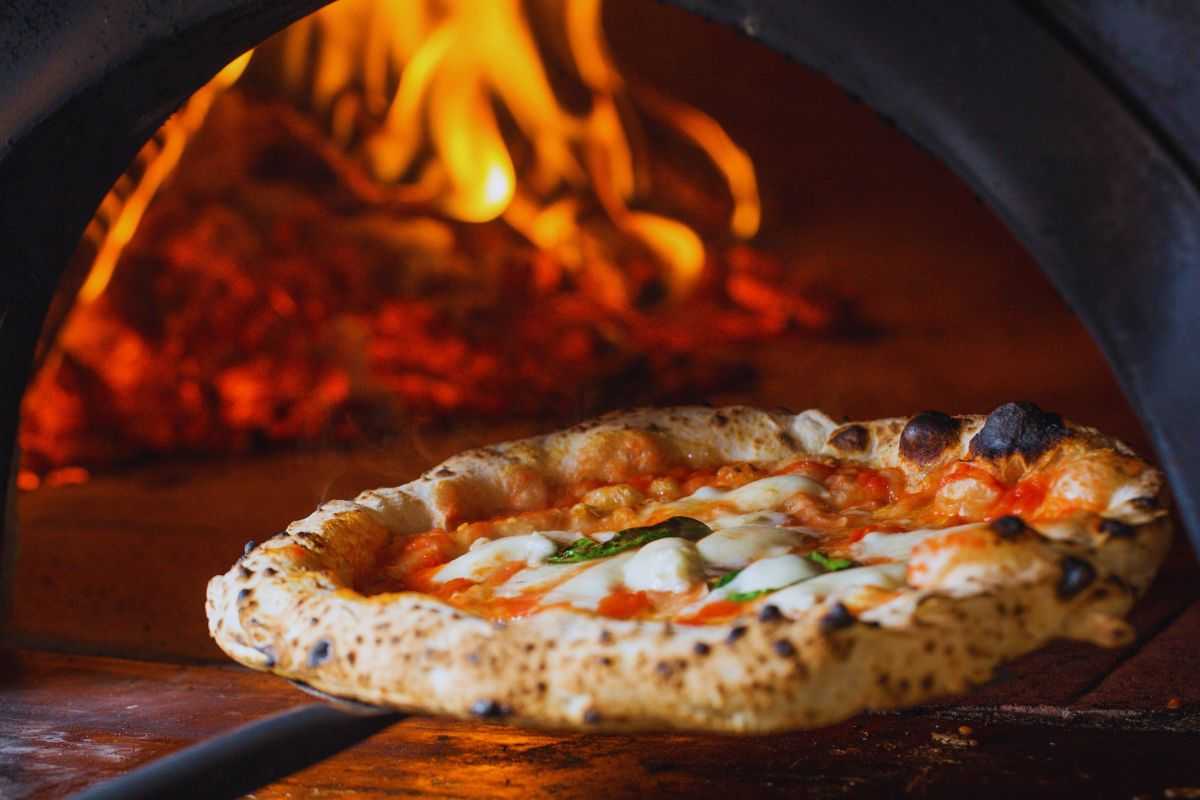 Pizzeria aperta a Rione Sanità