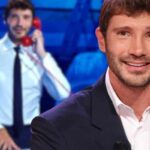 Stefano De Martino Affari tuoi occhi lucidi