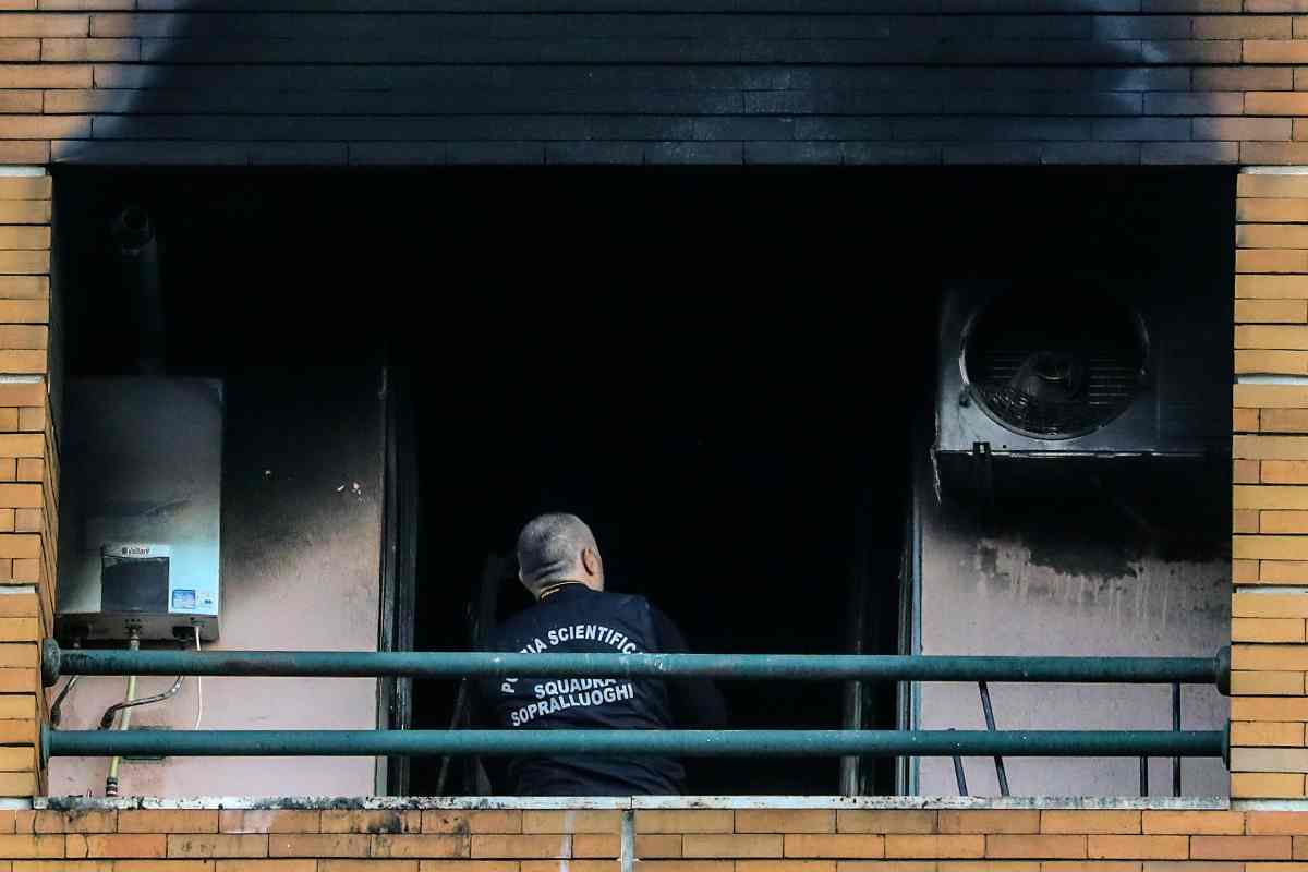 palazzo dove è morta una ragazza a Napoli