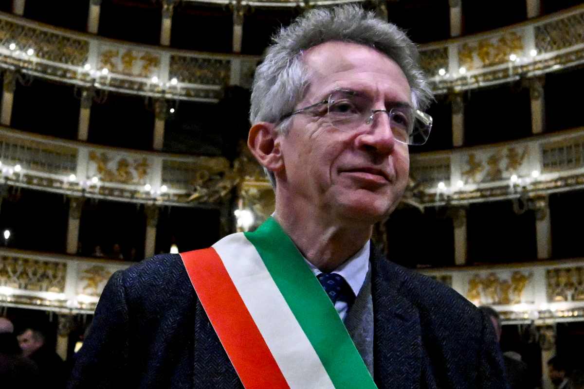 Gaetano Manfredi primo piano sorride