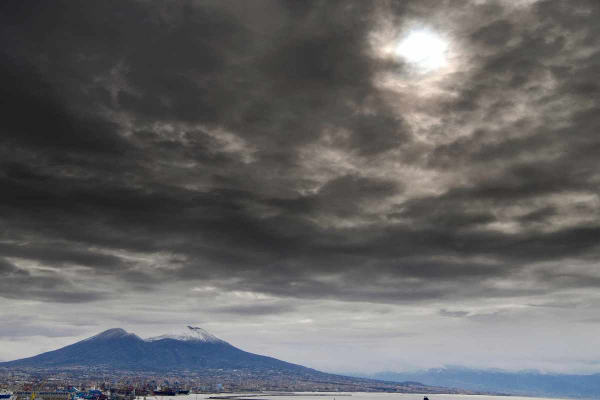 Maltempo Napoli e nuvoloni neri