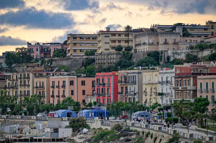 Il comune di Pozzuoli ripreso dall'alto