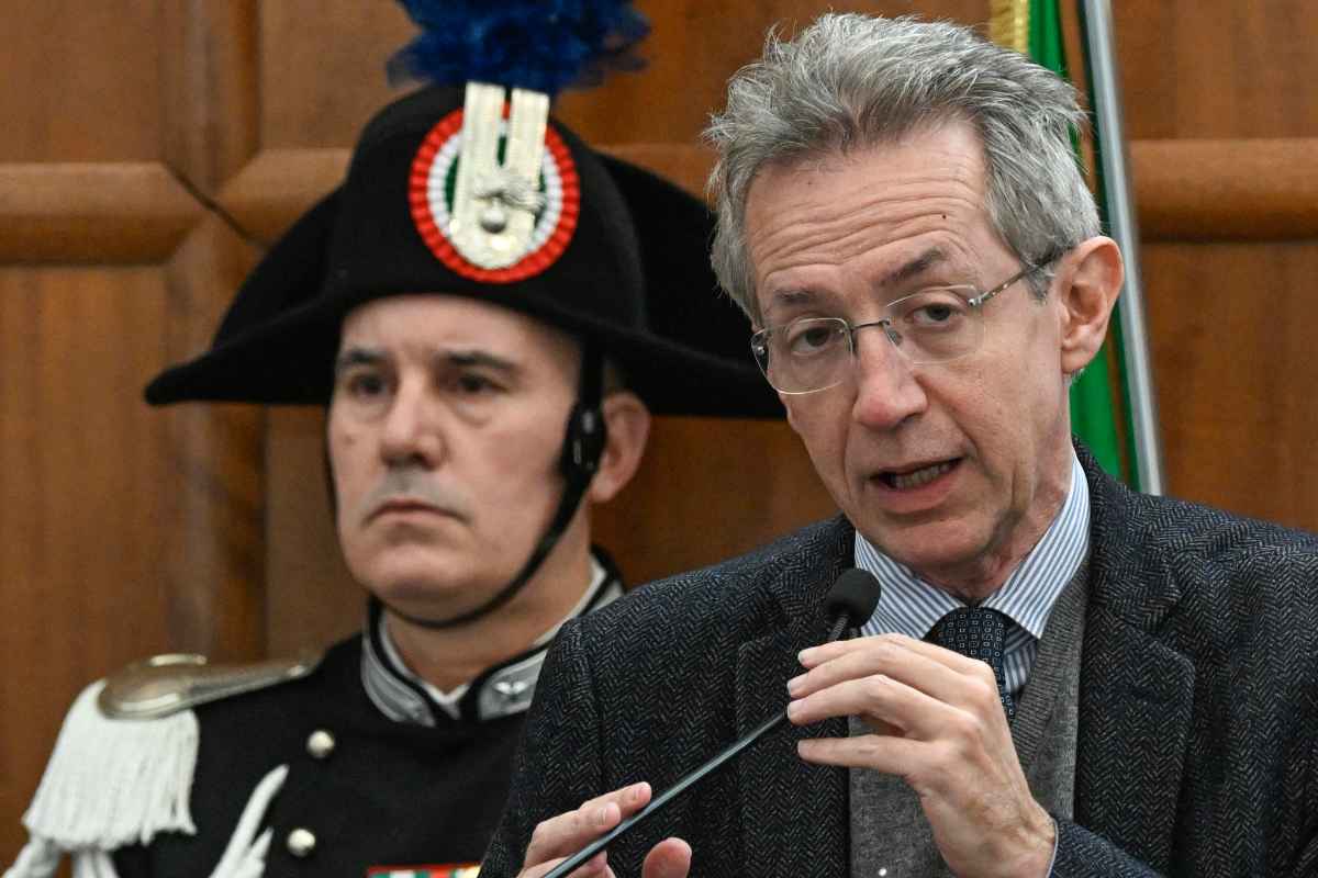 Il sindaco di Napoli Gaetano Manfredi parla