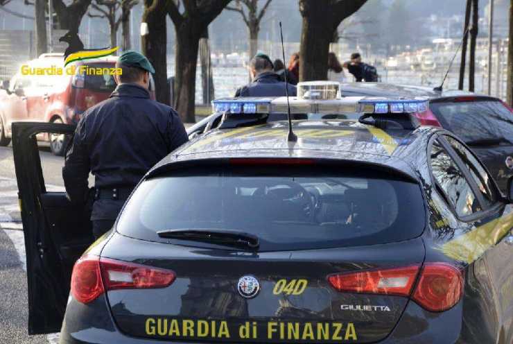 Auto Guardia di Finanza