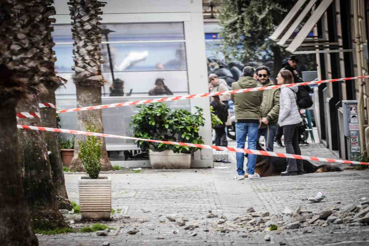 Campi Flegrei calcinacci a terra