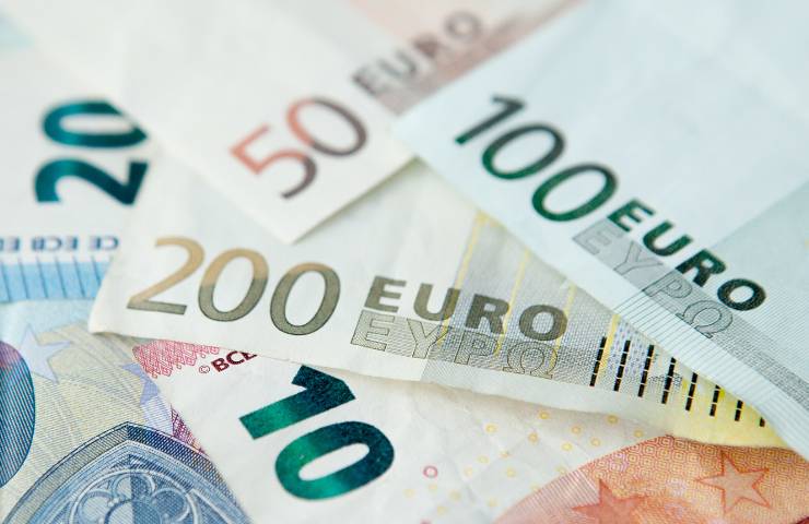Banconote in euro di diverso taglio