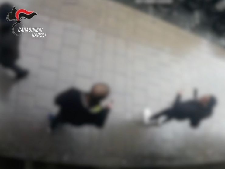 Napoli aggressione in strada 25 novembre 2025