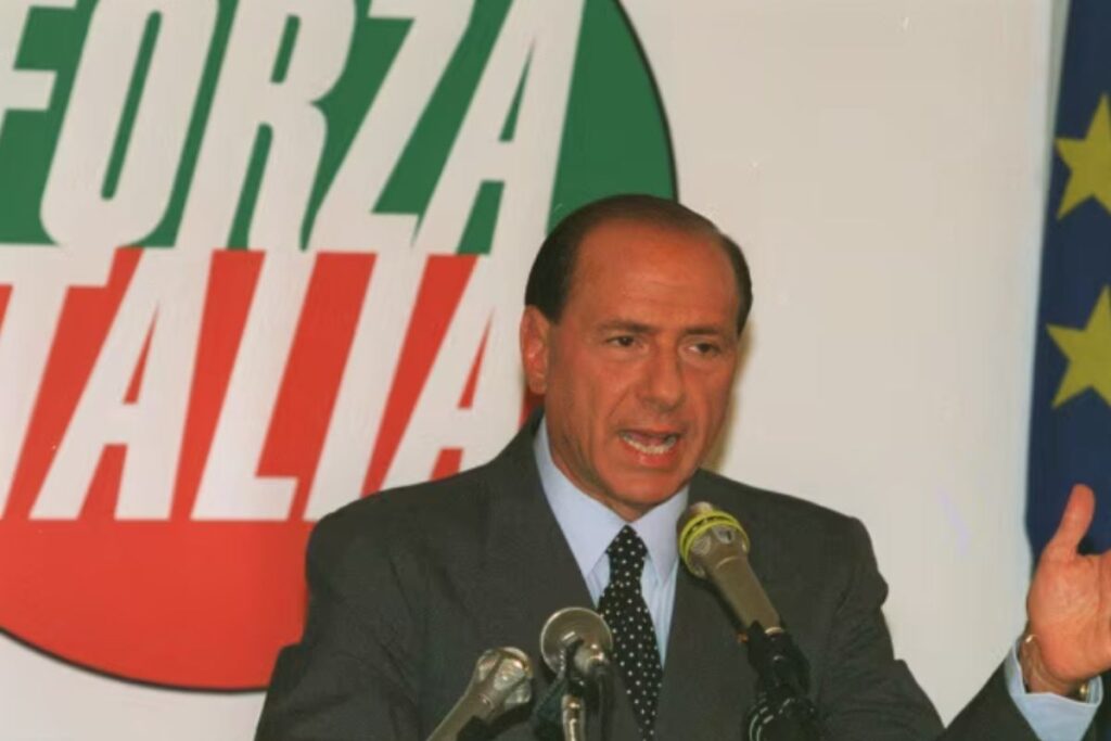 Silvio Berlusconi scende in campo