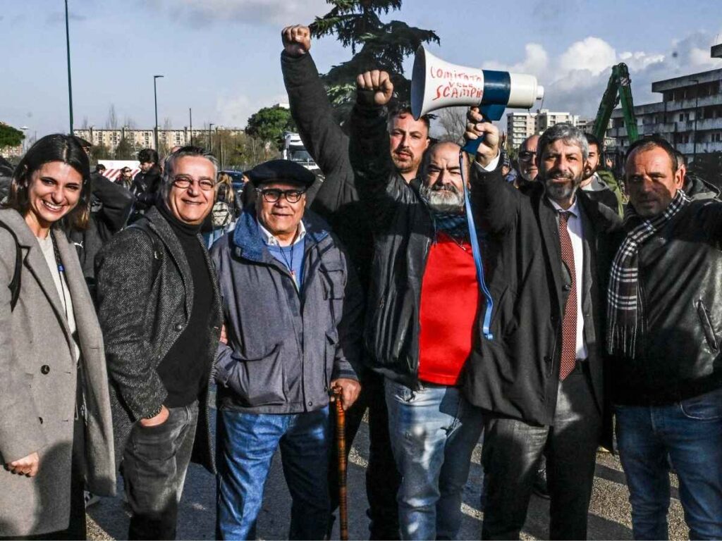 Il Comitato Vele di Scampia con il governatore della Campania Roberto Fico