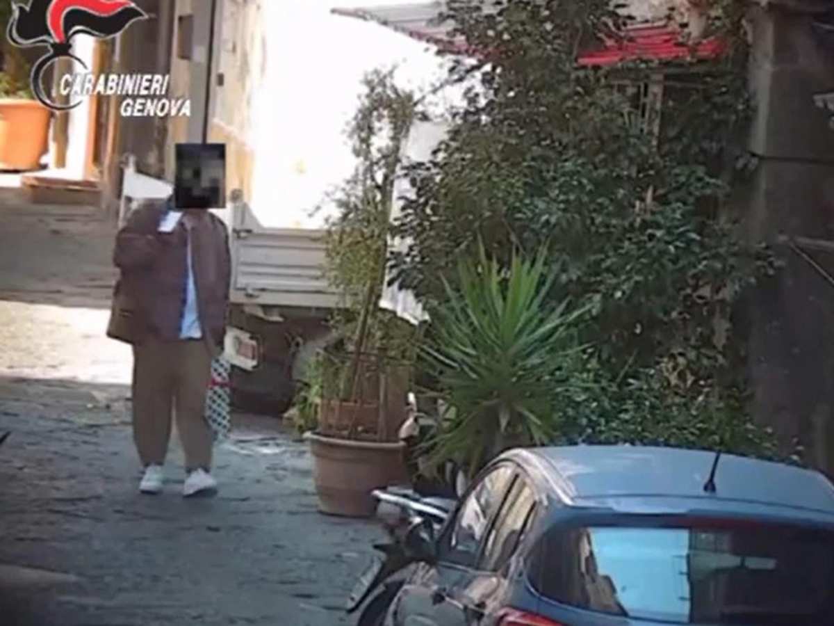 Truffe agli anziani, il maxi blitz tra Napoli e Genova