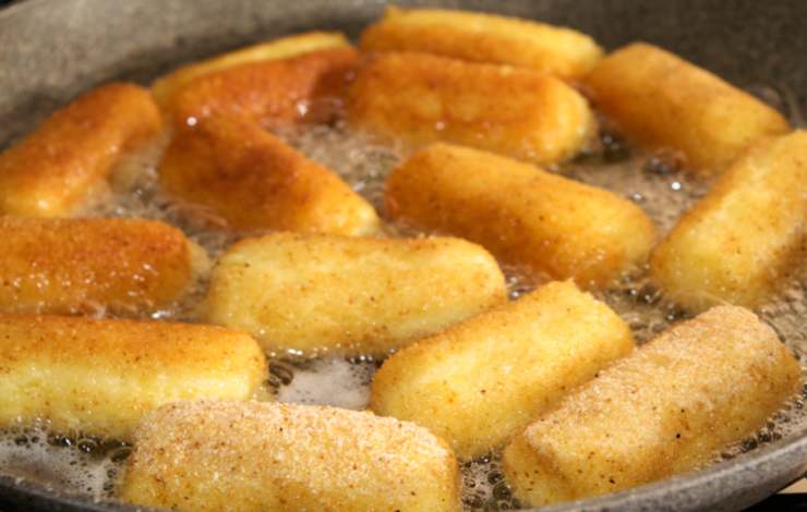 panzarotti napoletani in frittura