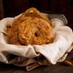 roccocò napoletani in cesto con canovaccio