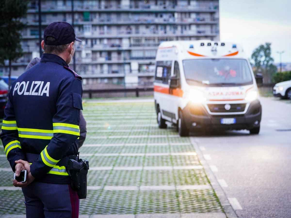 Ambulanza ospedale Cotugno Napoli