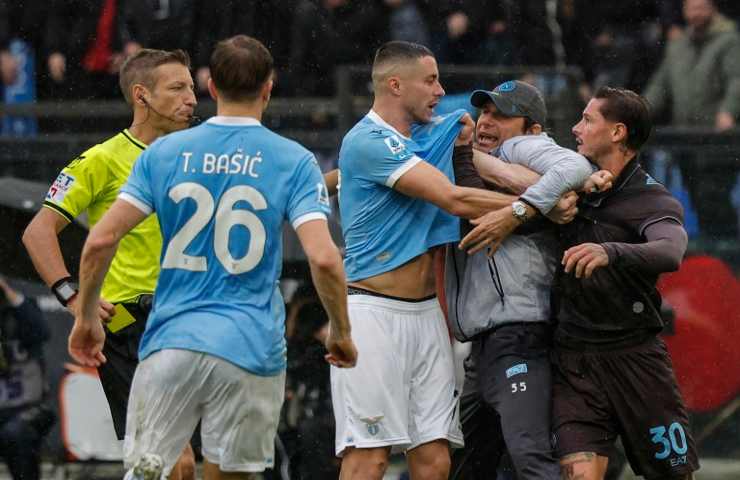 La rissa tra Mazzocchi e Marusic in Lazio-Napoli