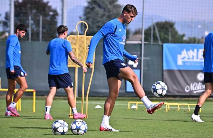 Daniel Maldini durante un allenamento con l'Atalanta