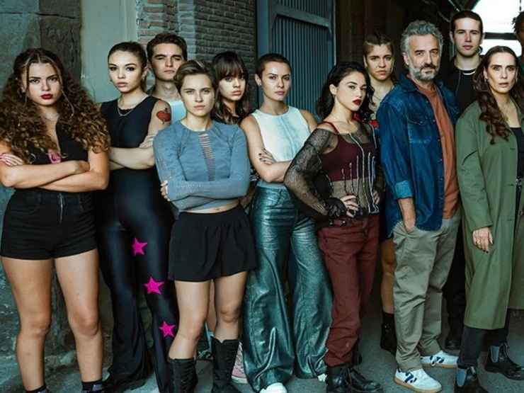 Alcuni protagonisti di Mare Fuori