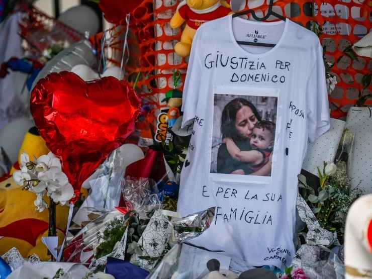 Esterno Monaldi di Napoli