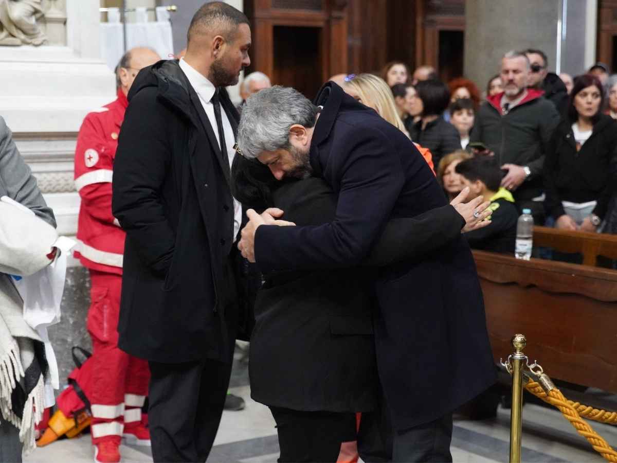 Mamma Patrizia e Roberto Fico