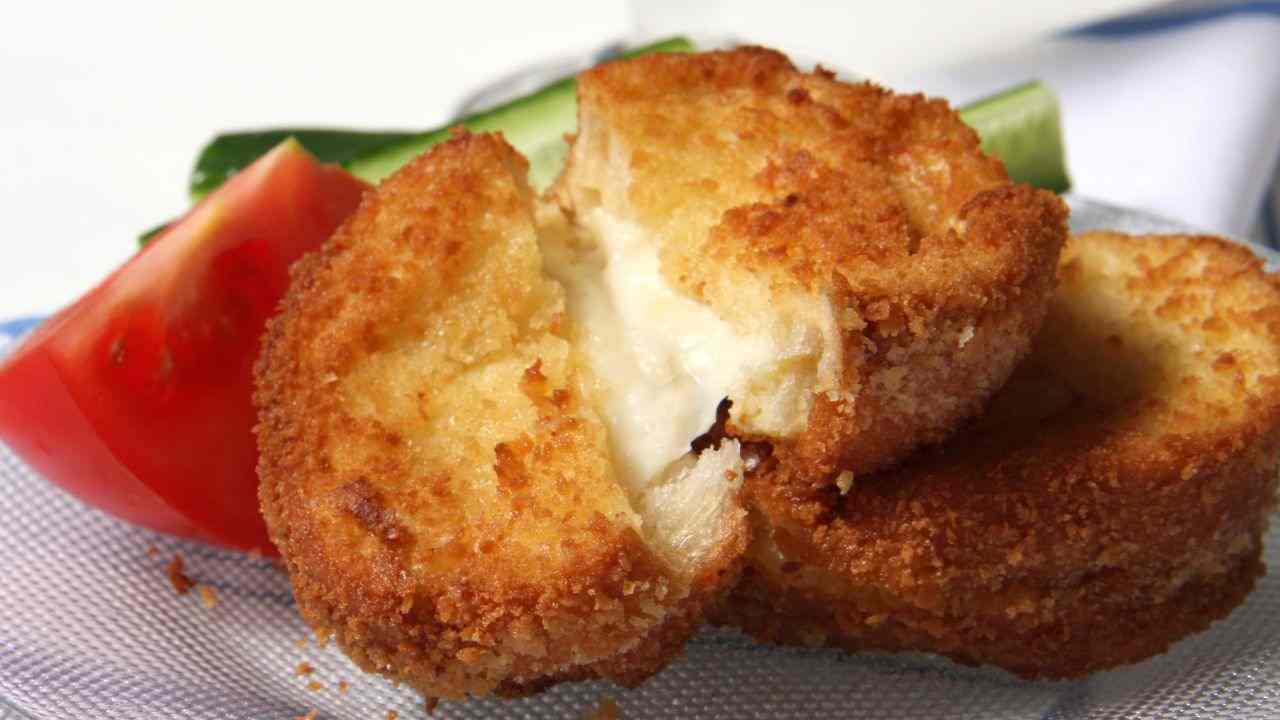 Mozzarella in carrozza napoli.cityrumors.it