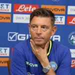 L'attuale designatore degli arbitri di Serie A e B, Gianluca Rocchi, durante una conferenza stampa.