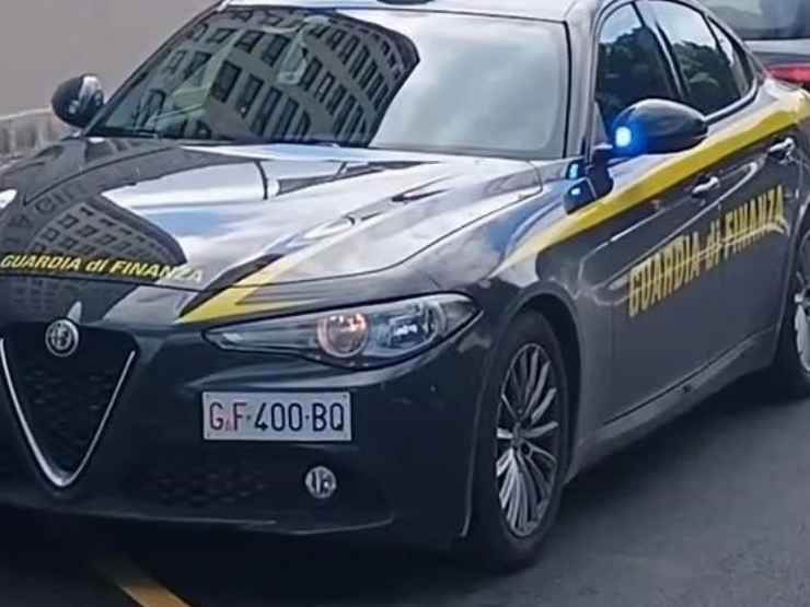 Auto della guardia di finanza