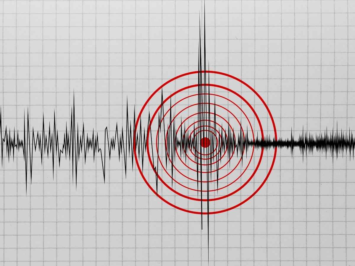 Nuovo sciame sismico nella notte ai Campi Flegrei