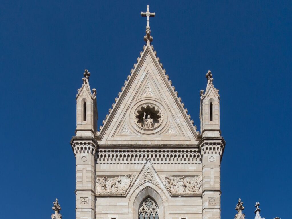 Facciata della Cattedrale del Duomo di Napoli