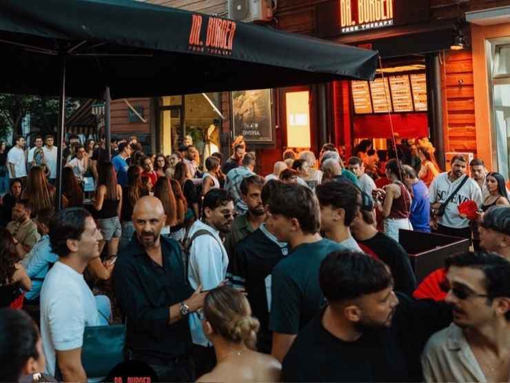 Inaugurazione Dottor Burger Therapy a Napoli