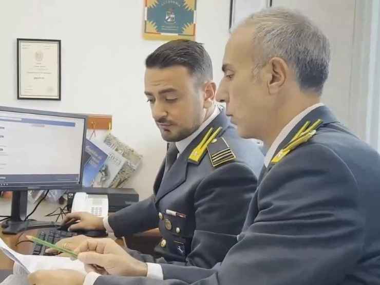 Lauree false a Napoli, scatta sequestro