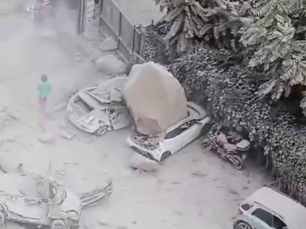Scossa di magnitudo 4.7 nei Campi Flegrei- feriti, crolli a Pozzuoli e blackout a Napoli