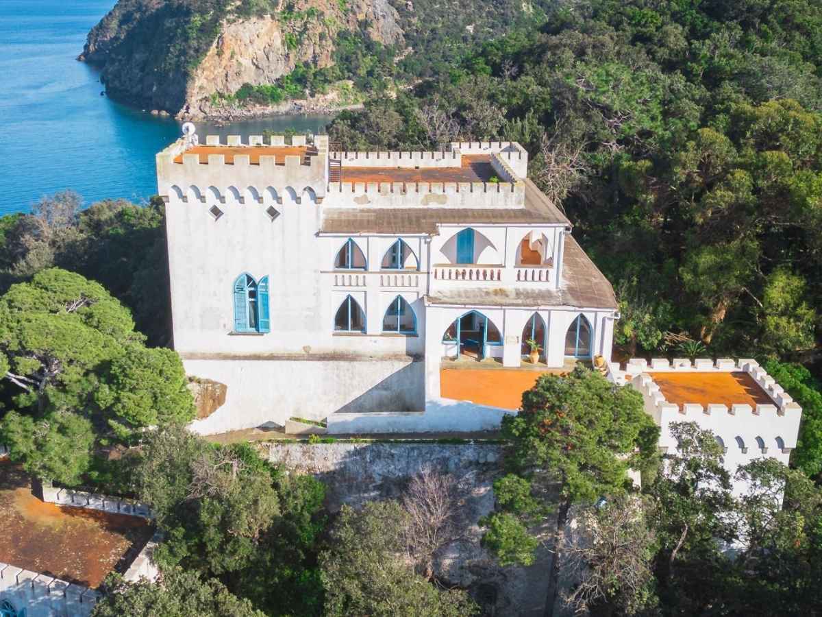 Villa La Colombaia a Ischia fa rinascere il sogno di Luchino Visconti
